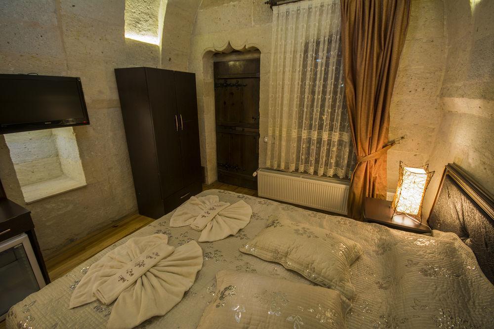 Roma Cave 4*